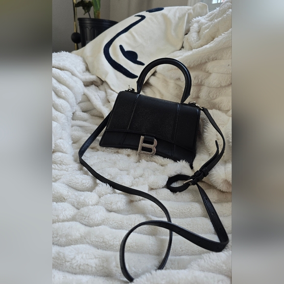 Authentic Balenciaga Hourglass Leather Bag - Picture 2 of 12